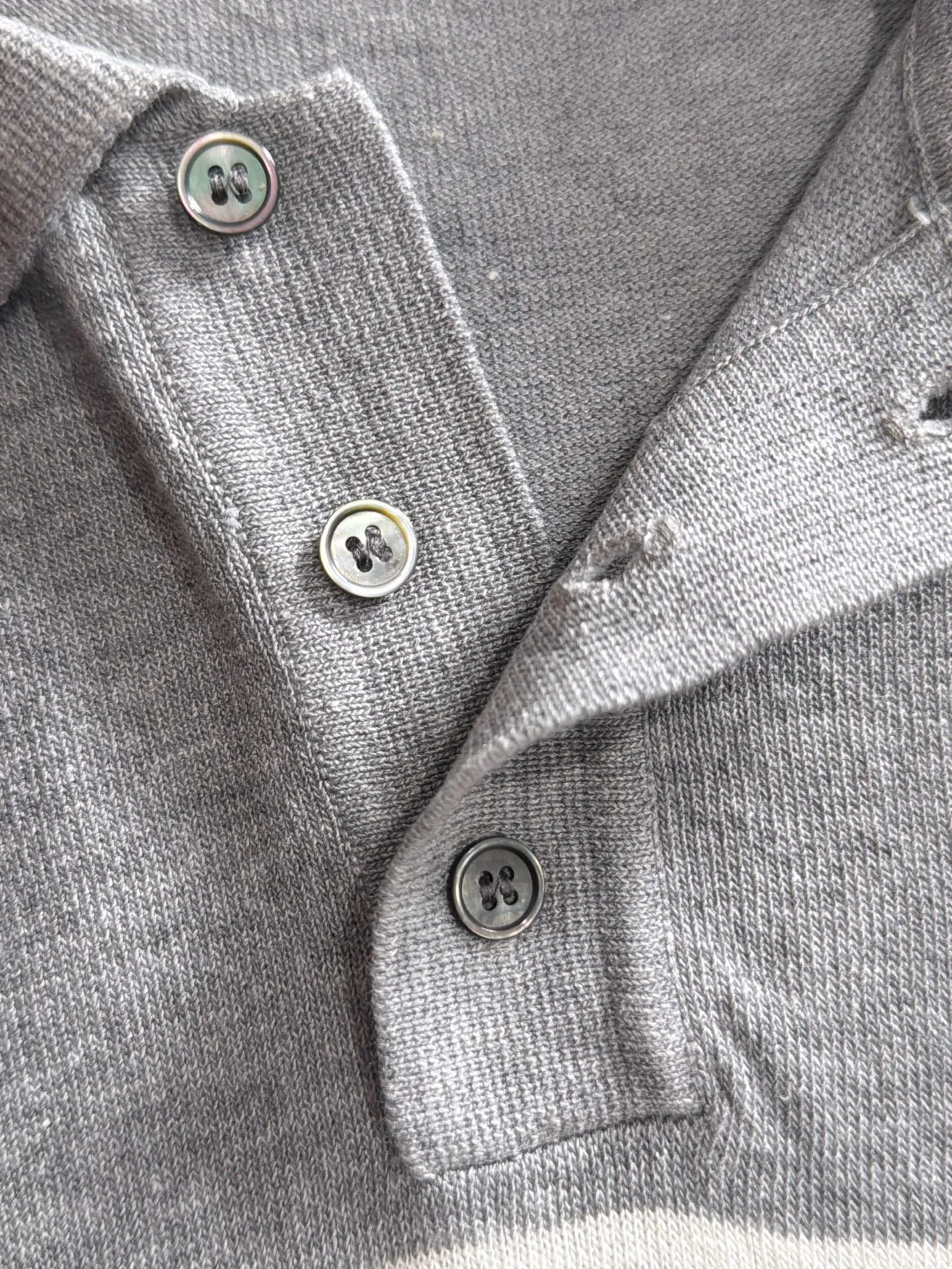 LP high quality Loro Piana 26ss New Arrival men's short-sleeved T-shirt. Made of combed cotton yarn knitted cotton fabric, no pressure when entering and exiting the counter. Exclusive control of raw materials. It feels substantial when weighed, and the upper body is more textured than ordinary T-shirts. This texture can handle the weather easily and is suitable for both hot and cold! Loose fit design, looks noble. The only correct version is available Size: M to 3XL